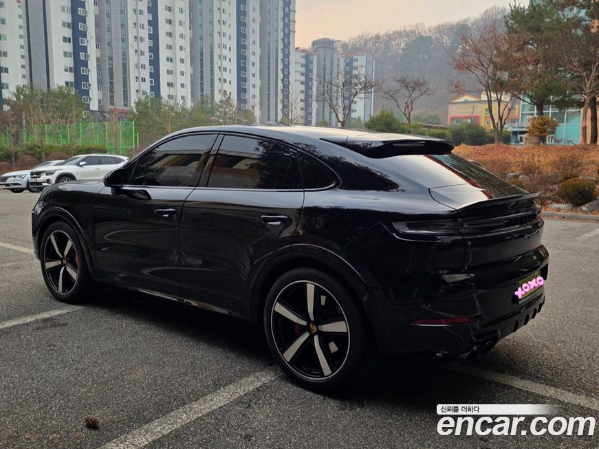 Porsche Cayenne 4.0 GTS Coupe, 2025