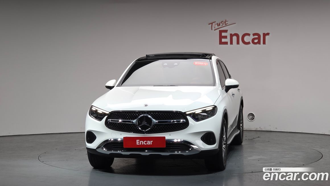 Mercedes-Benz GLC-Class GLC300 4MATIC Avnatgarde Coupe, 2025
