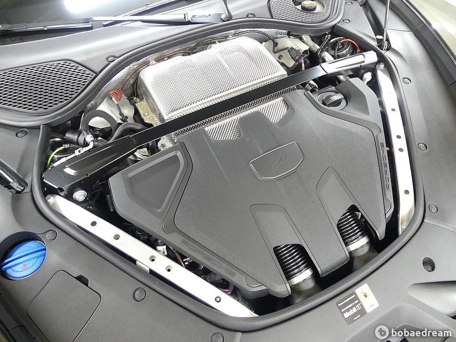 Porsche Panamera 4.0 GTS, 2025