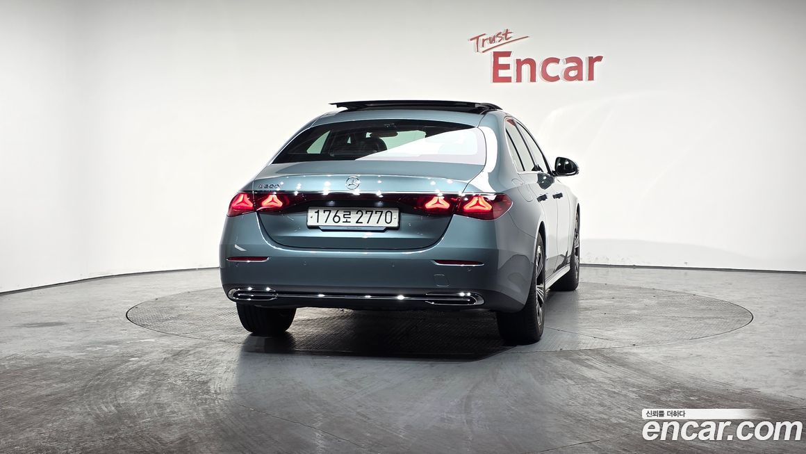 Mercedes-Benz E-Class E200 Avantgarde, 2025