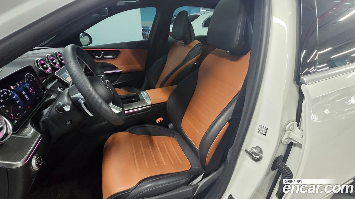 Mercedes-Benz C-Class C300 4MATIC AMG Line, 2023