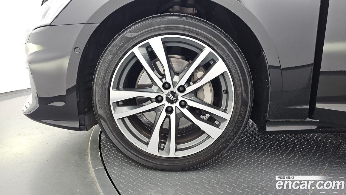 Audi A6 45 TFSI Quattro Premium, 2022