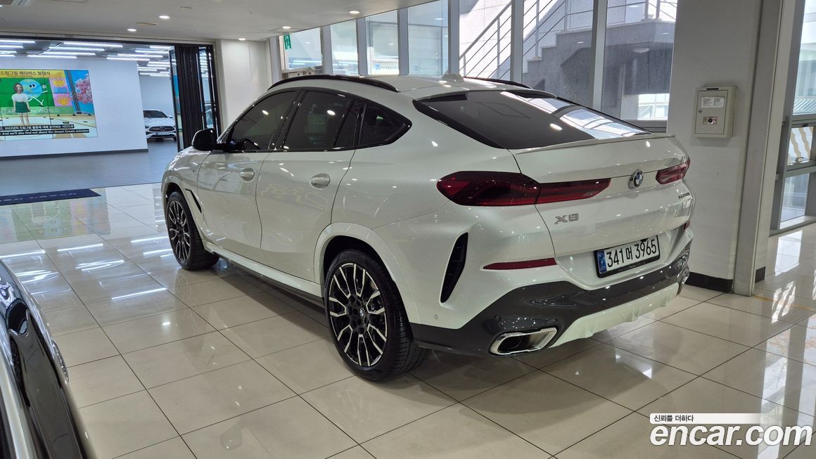 BMW X6 xDrive40i M Sport, 2025
