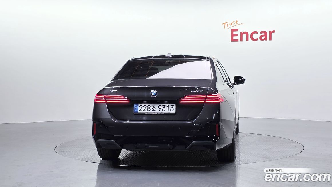 BMW 5-Series 520i M Sport, 2024