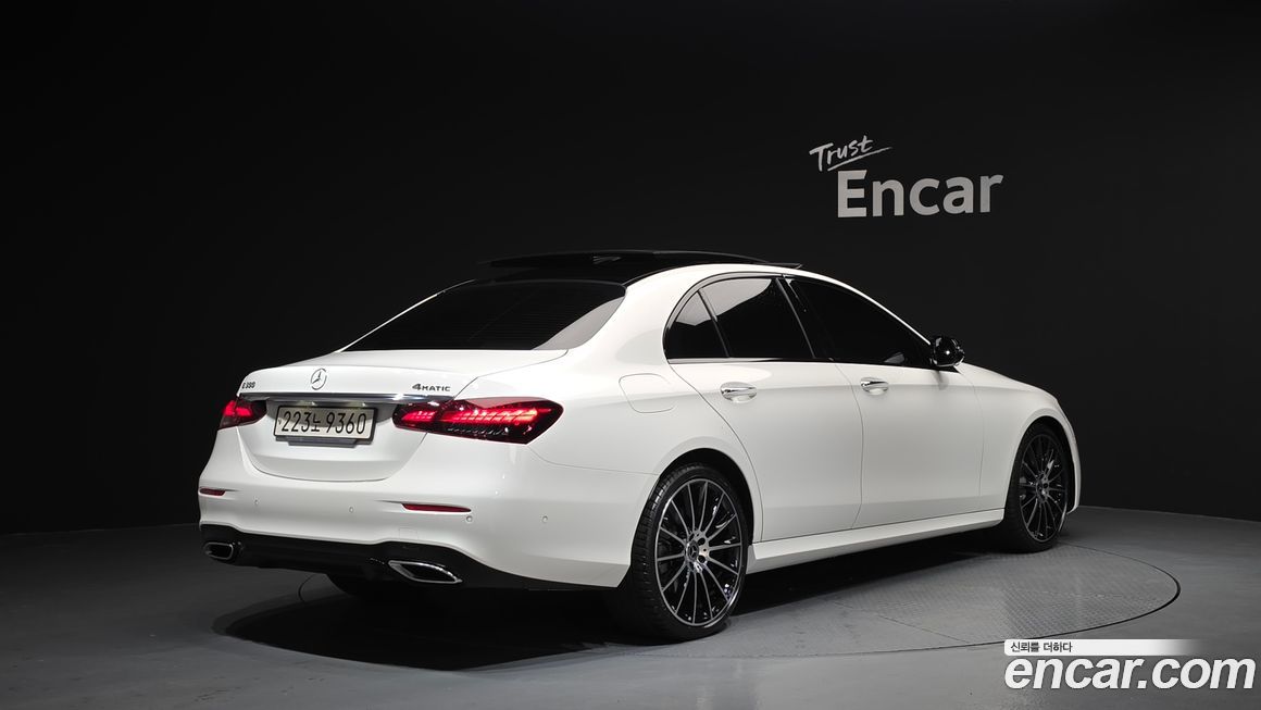 Mercedes-Benz E-Class E350 4MATIC AMG Line, 2023