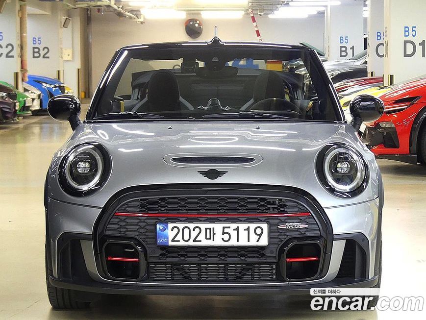 Mini Cooper Convertible JCW, 2024