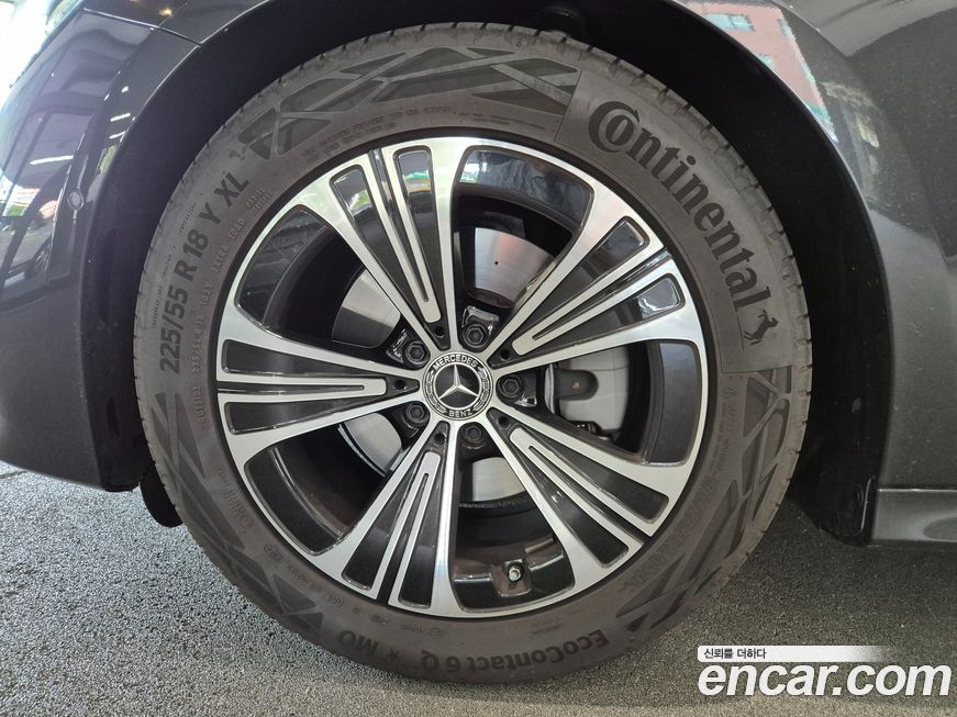 Mercedes-Benz E-Class E200 Avantgarde, 2025