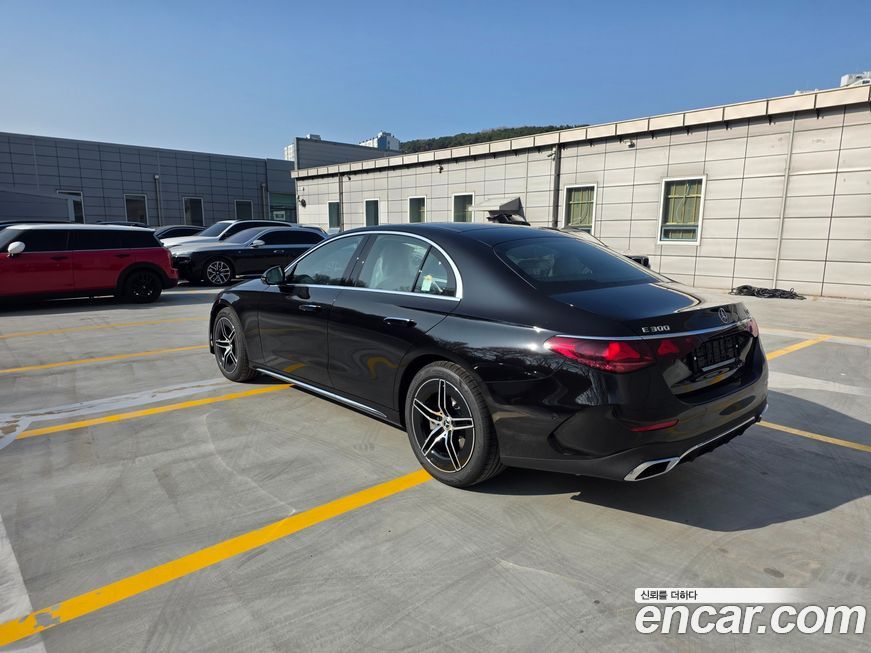Mercedes-Benz E-Class E300 4MATIC AMG Line, 2026