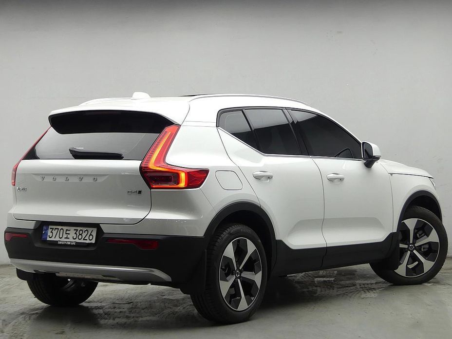 Volvo XC40 B4 Ultimate Bright, 2024
