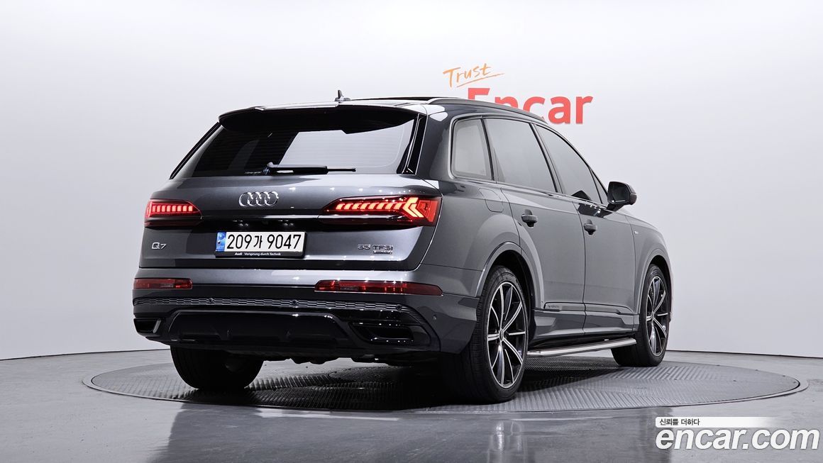 Audi Q7 55 TFSI Quattro Premium, 2021