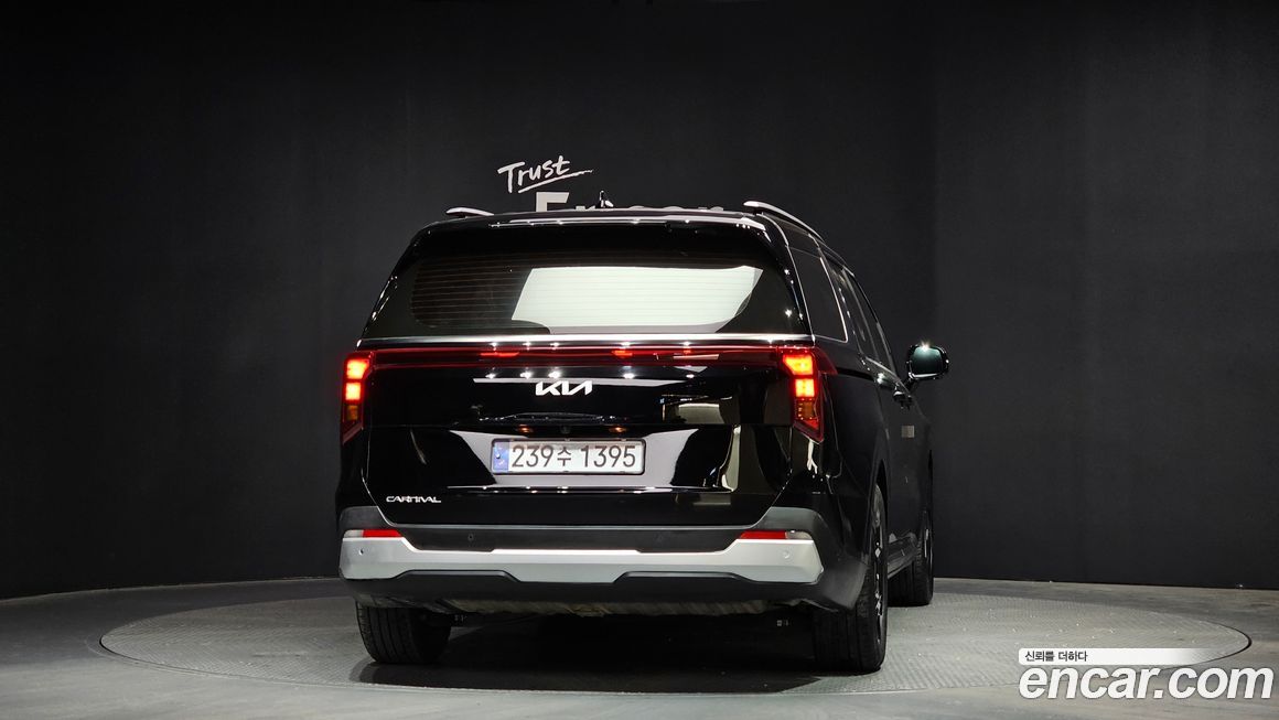 Kia Carnival 7-Seater Signature, 2024