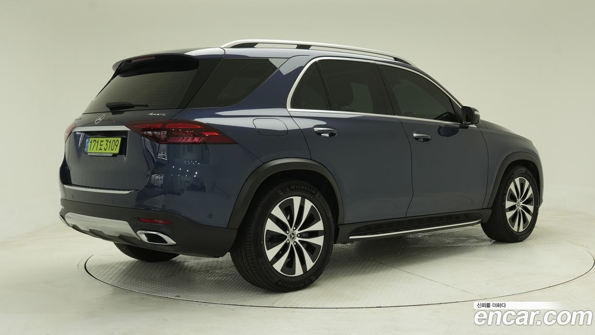 Mercedes-Benz GLE-Class GLE300d 4MATIC, 2025