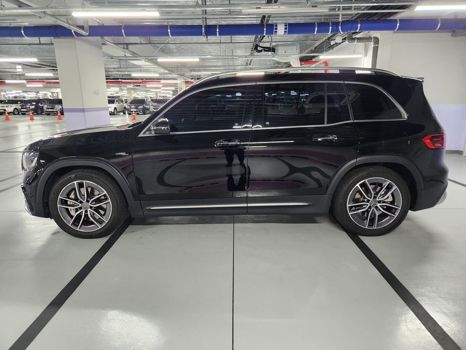 Mercedes-Benz GLB-Class AMG GLB35 4MATIC, 2025