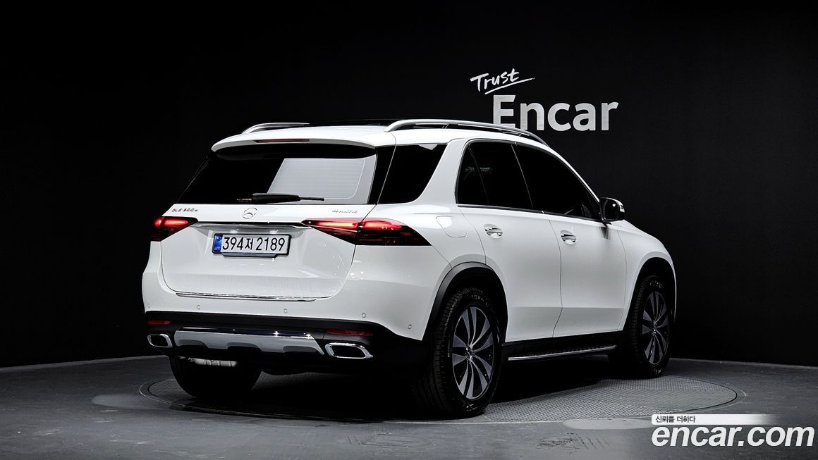 Mercedes-Benz GLE-Class GLE300d 4MATIC, 2025