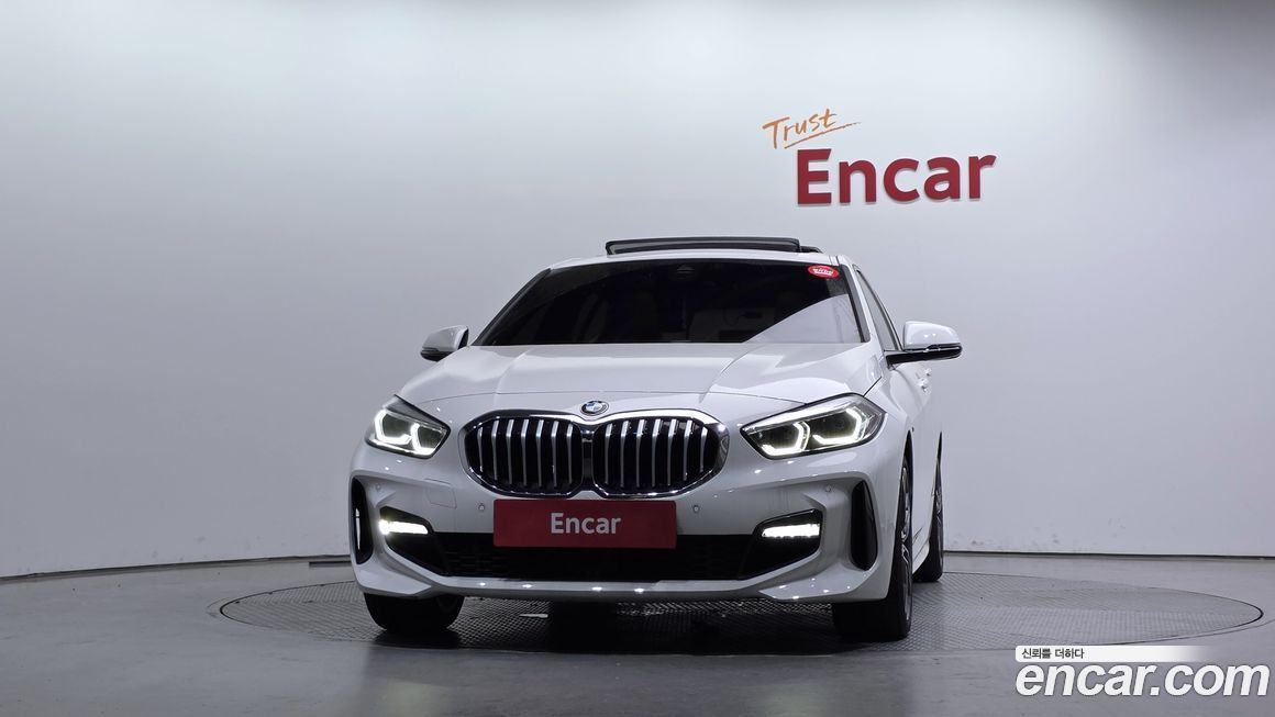 BMW 1-Series 120i M Sports, 2023