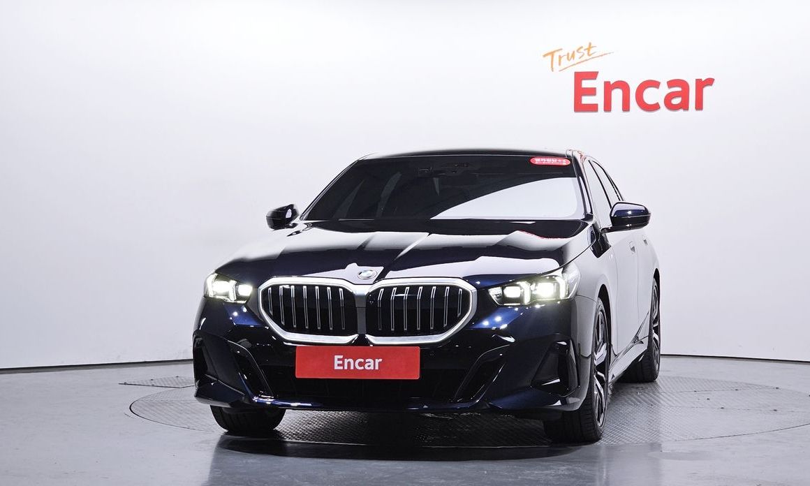 BMW 5-Series 530i xDrive M Sport, 2025