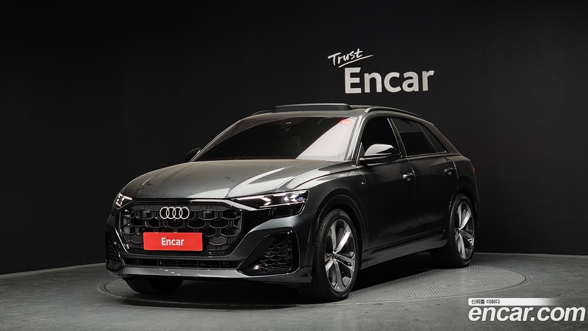 Audi Q8 55 TFSI Quattro Premium, 2025