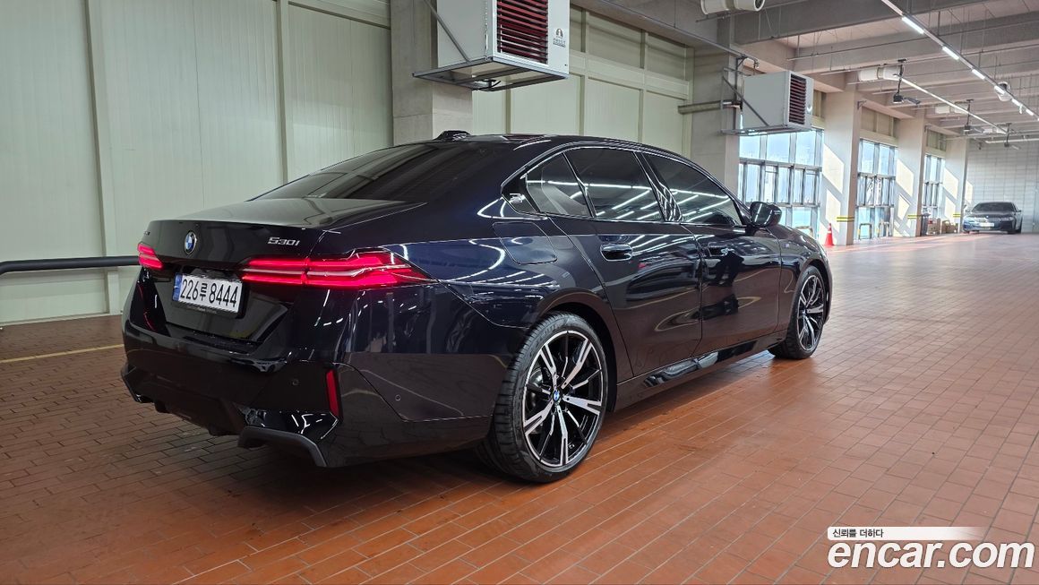 BMW 5-Series 530i xDrive M Sport, 2024