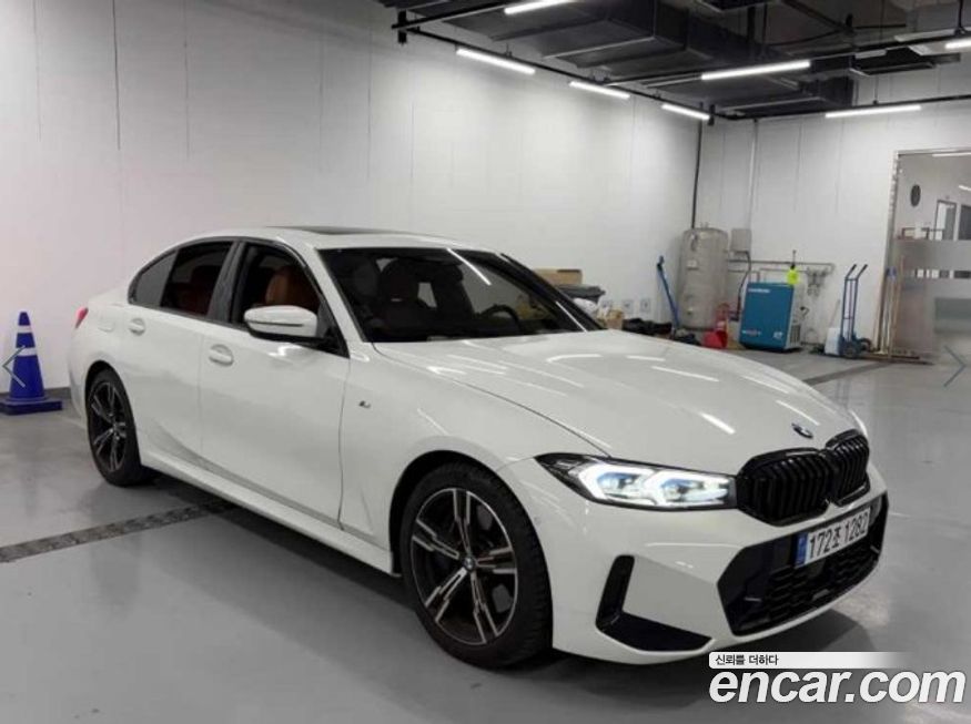BMW 3-Series 320i M Sport, 2024