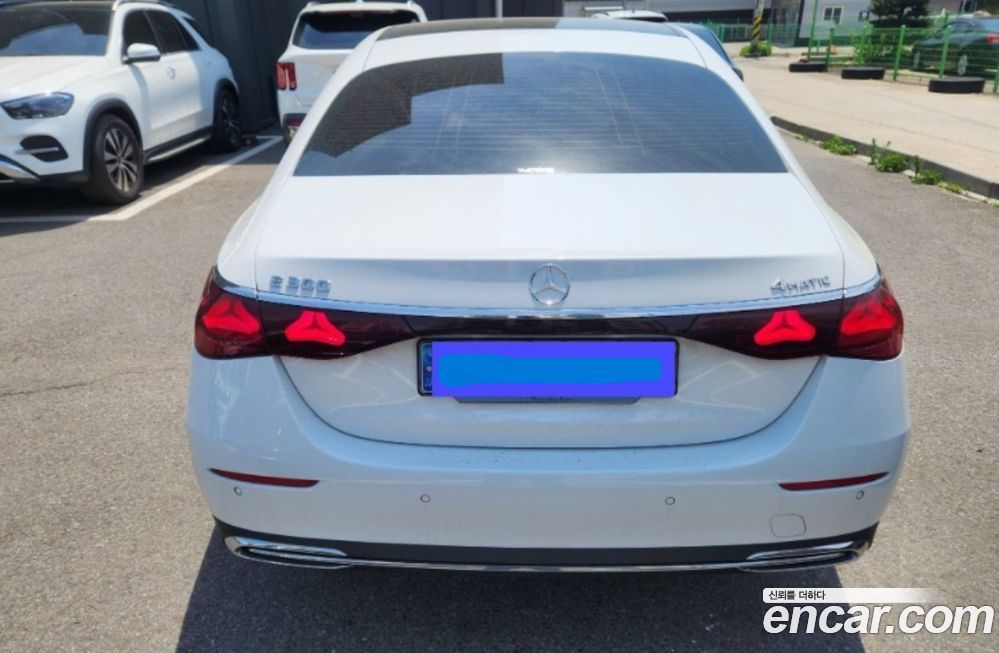 Mercedes-Benz E-Class E300 4MATIC Exclusive, 2024