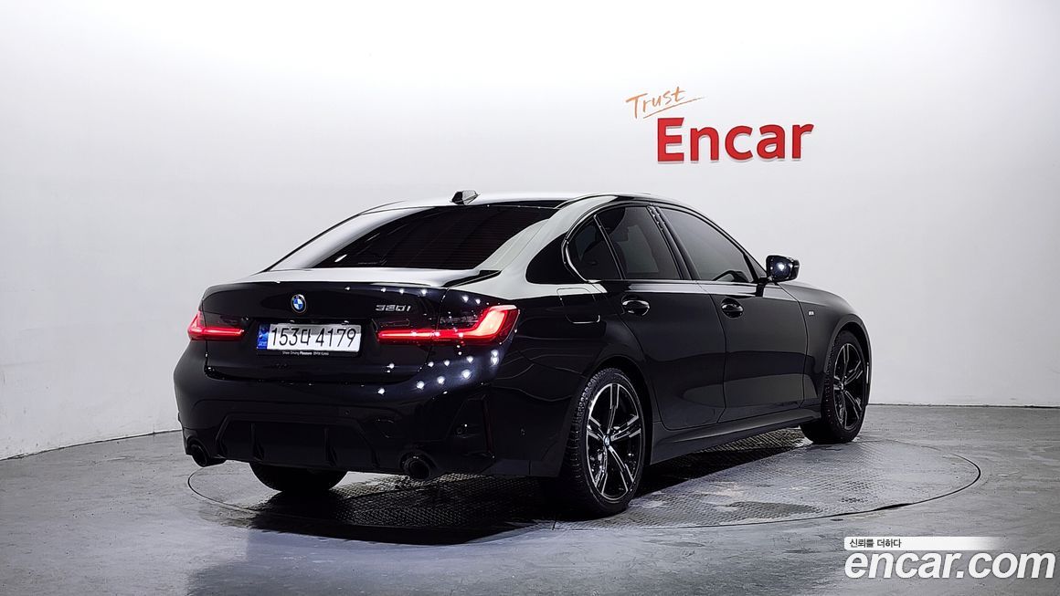 BMW 3-Series 320i M Sport, 2024