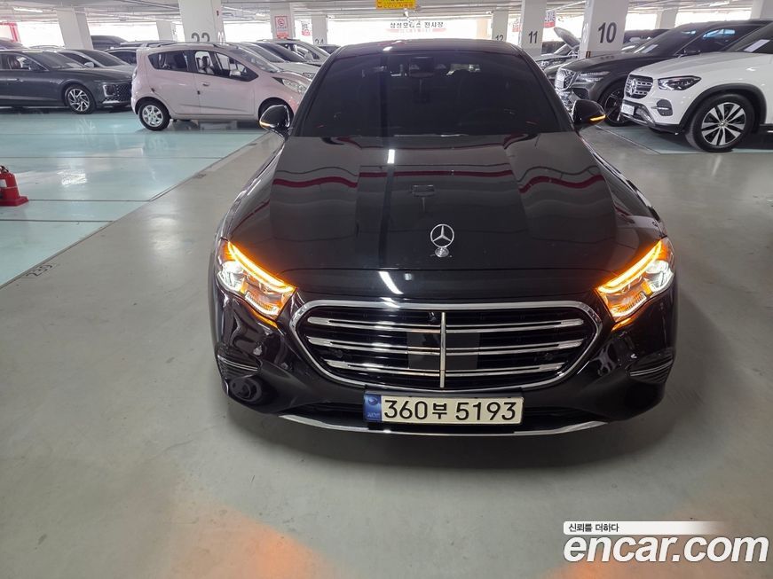 Mercedes-Benz E-Class E300 4MATIC Exclusive, 2024