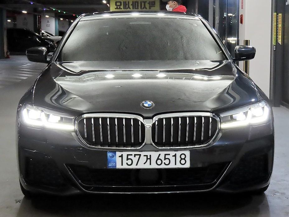 BMW 5-Series 530i xDrive M Sport Package, 2022