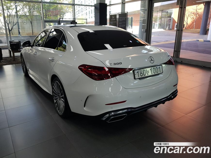 Mercedes-Benz C-Class C300 4MATIC AMG Line, 2023