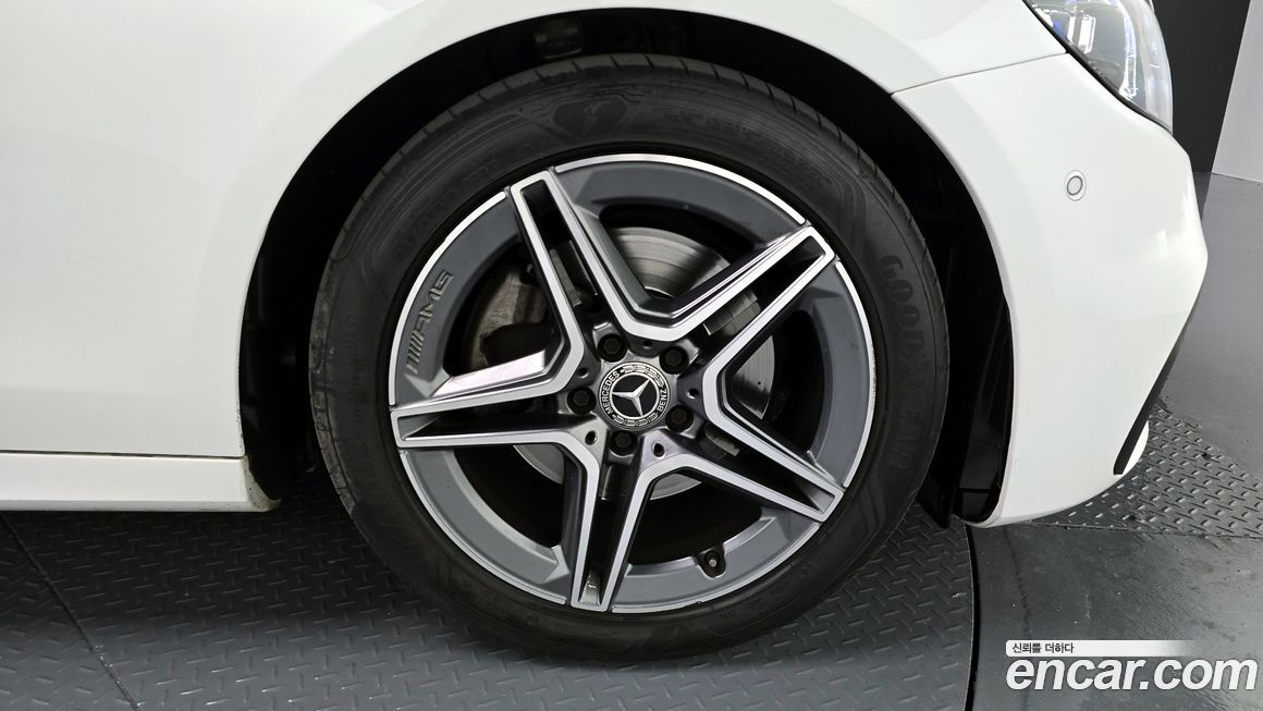Mercedes-Benz E-Class E250 AMG Line, 2023