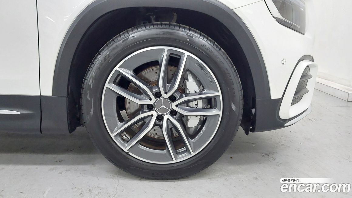 Mercedes-Benz GLB-Class AMG GLB35 4MATIC, 2025