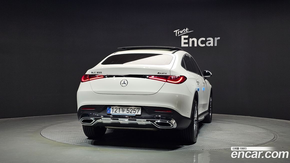 Mercedes-Benz GLC-Class GLC300 4MATIC Avnatgarde Coupe, 2025