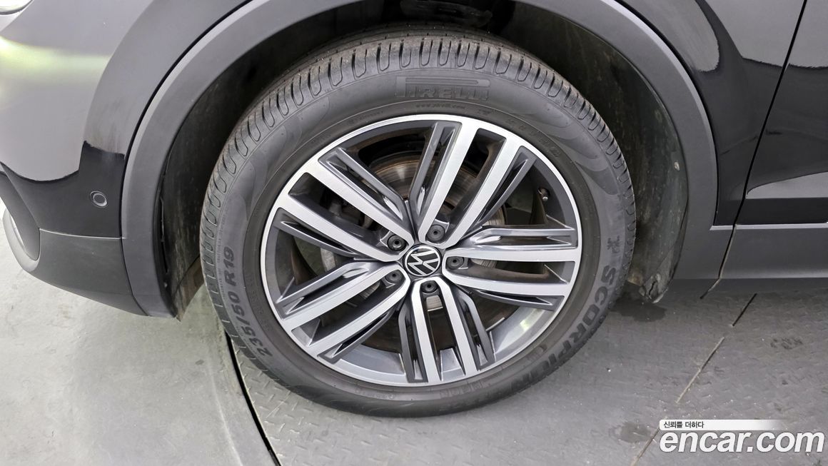 Volkswagen Tiguan 2.0 TDI Prestige, 2023