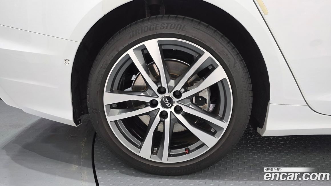 Audi A6 45 TFSI Quattro Premium, 2022