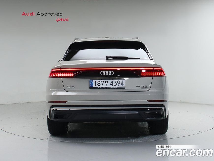 Audi Q8 55 TFSI Quattro Premium, 2023