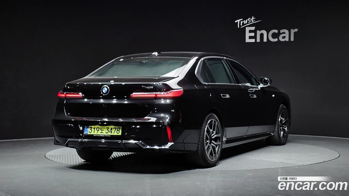 BMW 7-Series 740i xDrive M Sport, 2025