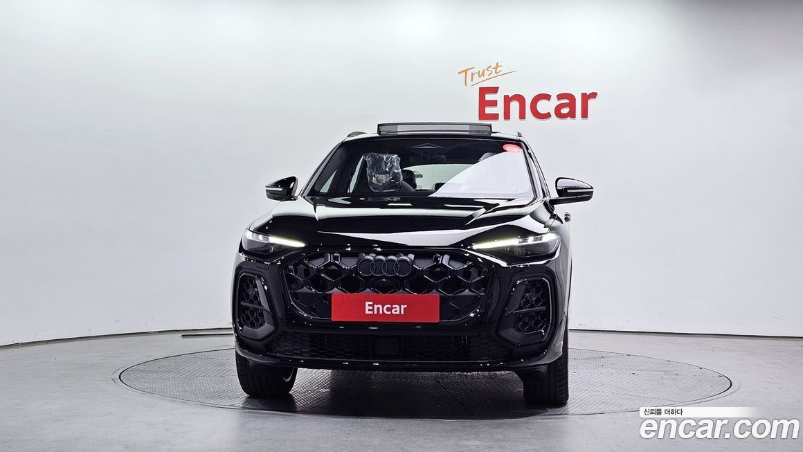 Audi Q5 40 TDI Quattro S Line Black Edition, 2025