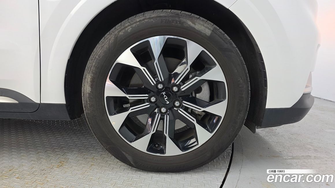 Kia Carnival 9-Seater Noblesse, 2023