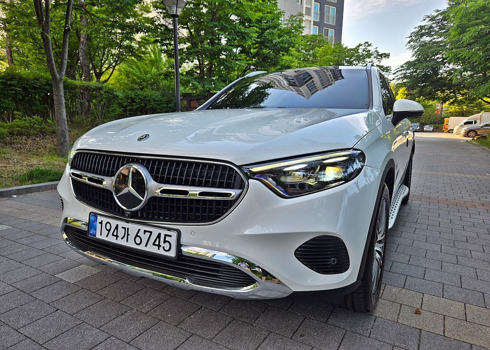 Mercedes-Benz GLC-Class GLC 300 4MATIC Avantgarde, 2025