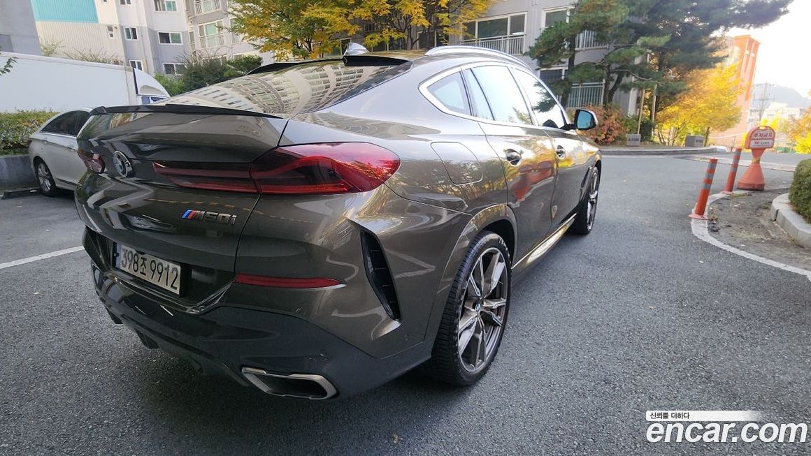 BMW X6 M50i, 2021