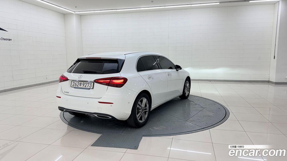 Mercedes-Benz A-Class A220 Hatchback, 2025