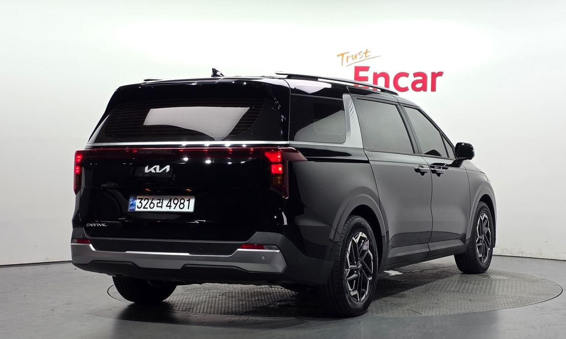 Kia Carnival 9-Seater Prestige, 2024