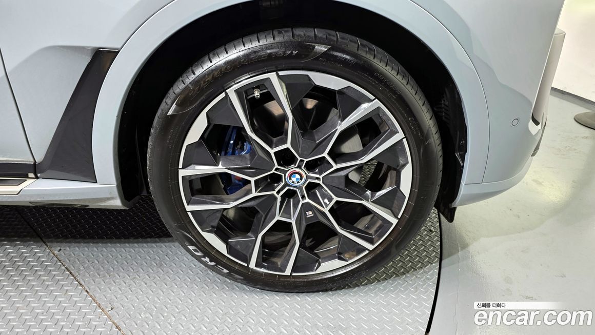 BMW X7 xDrive 40i M Sport 6STR, 2025