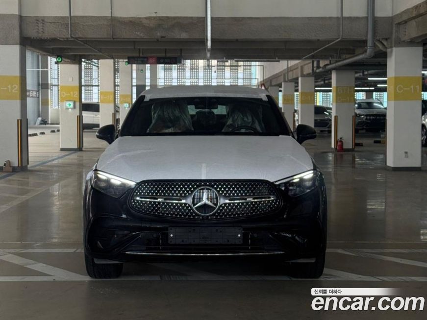 Mercedes-Benz GLC-Class GLC300 4MATIC Coupe, 2026