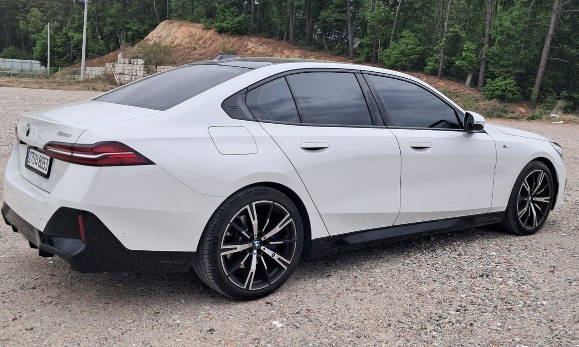 BMW 5-Series 530i xDrive M Sport, 2024