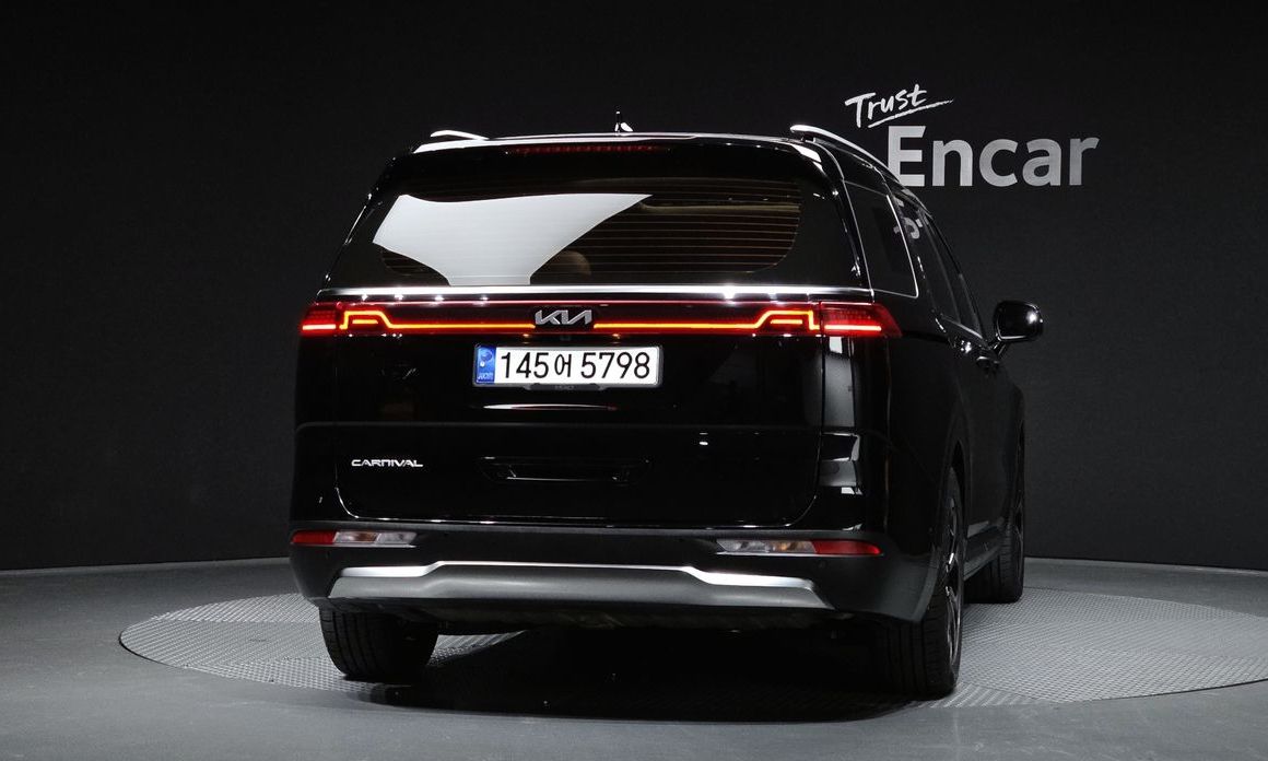 Kia Carnival 9-Seater Signature, 2022