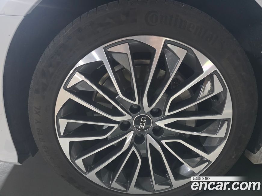 Audi A6 45 TFSI Quattro Premium, 2025