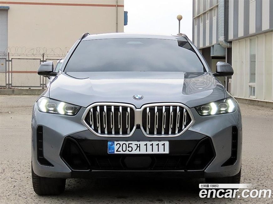 BMW X6 xDrive40i M Sport, 2025