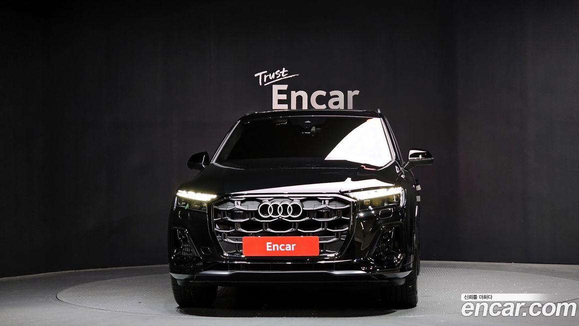 Audi Q7 55 TFSI Quattro Premium, 2025