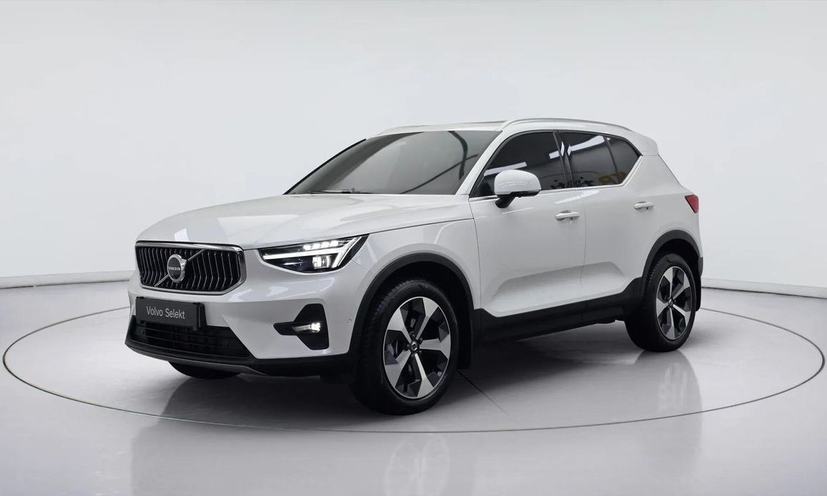 Volvo XC40 B4 Ultra Bright, 2025