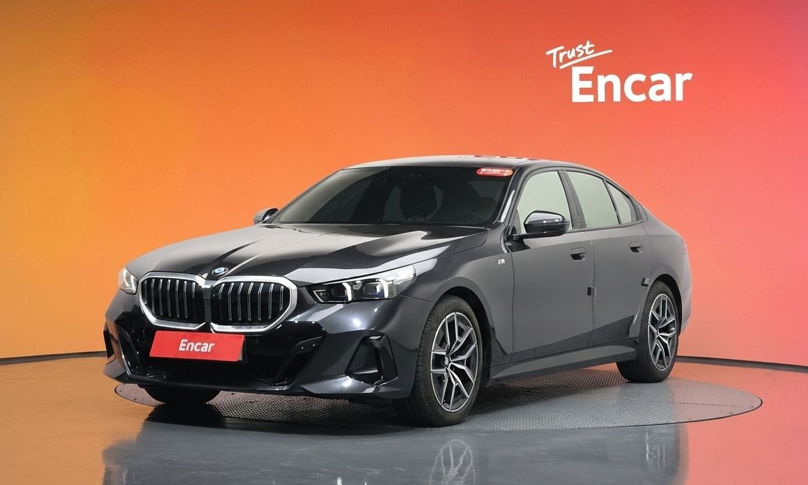 BMW 5-Series 520i M Sport, 2025